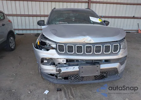 2024 Jeep Compass Latitude Lux Fwd from USA, damaged, VIN 3C4NJDFN9RT579969
